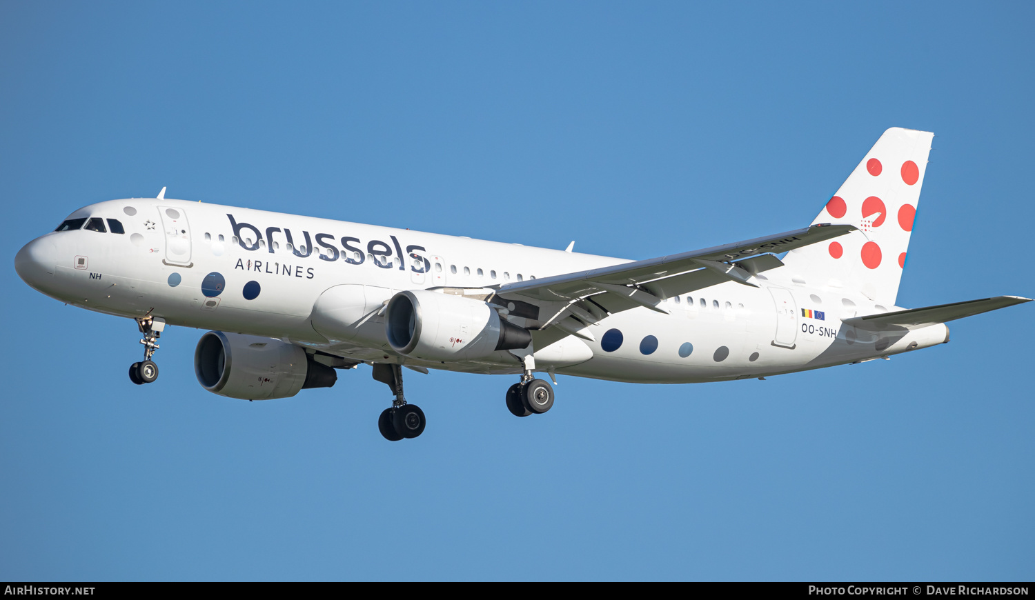 Aircraft Photo of OO-SNH | Airbus A320-214 | Brussels Airlines | AirHistory.net #505446