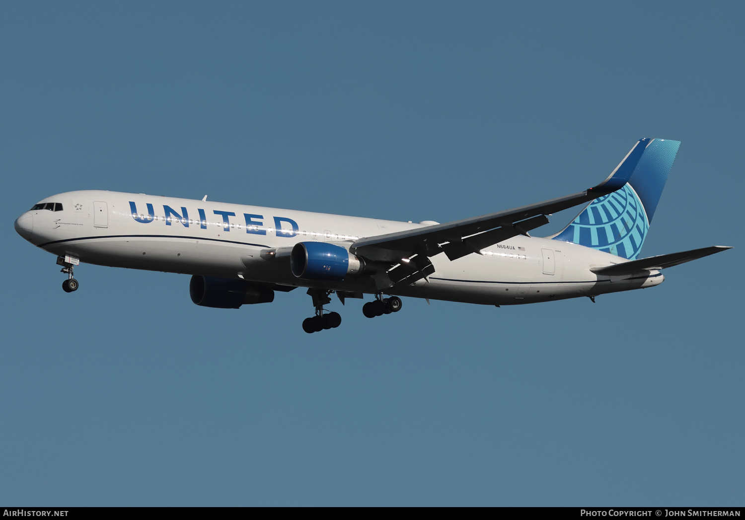 Aircraft Photo of N664UA | Boeing 767-322/ER | United Airlines | AirHistory.net #505447