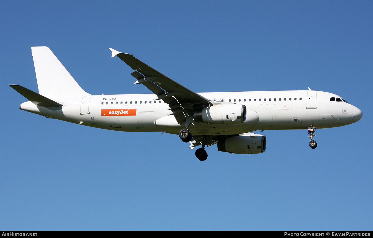 Aircraft Photo of YL-LDK | Airbus A320-232 | EasyJet | AirHistory.net #505541