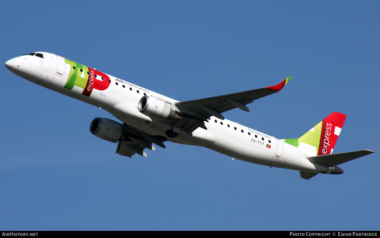 Aircraft Photo of CS-TTY | Embraer 195AR (ERJ-190-200IGW) | TAP Air Portugal Express | AirHistory.net #505690