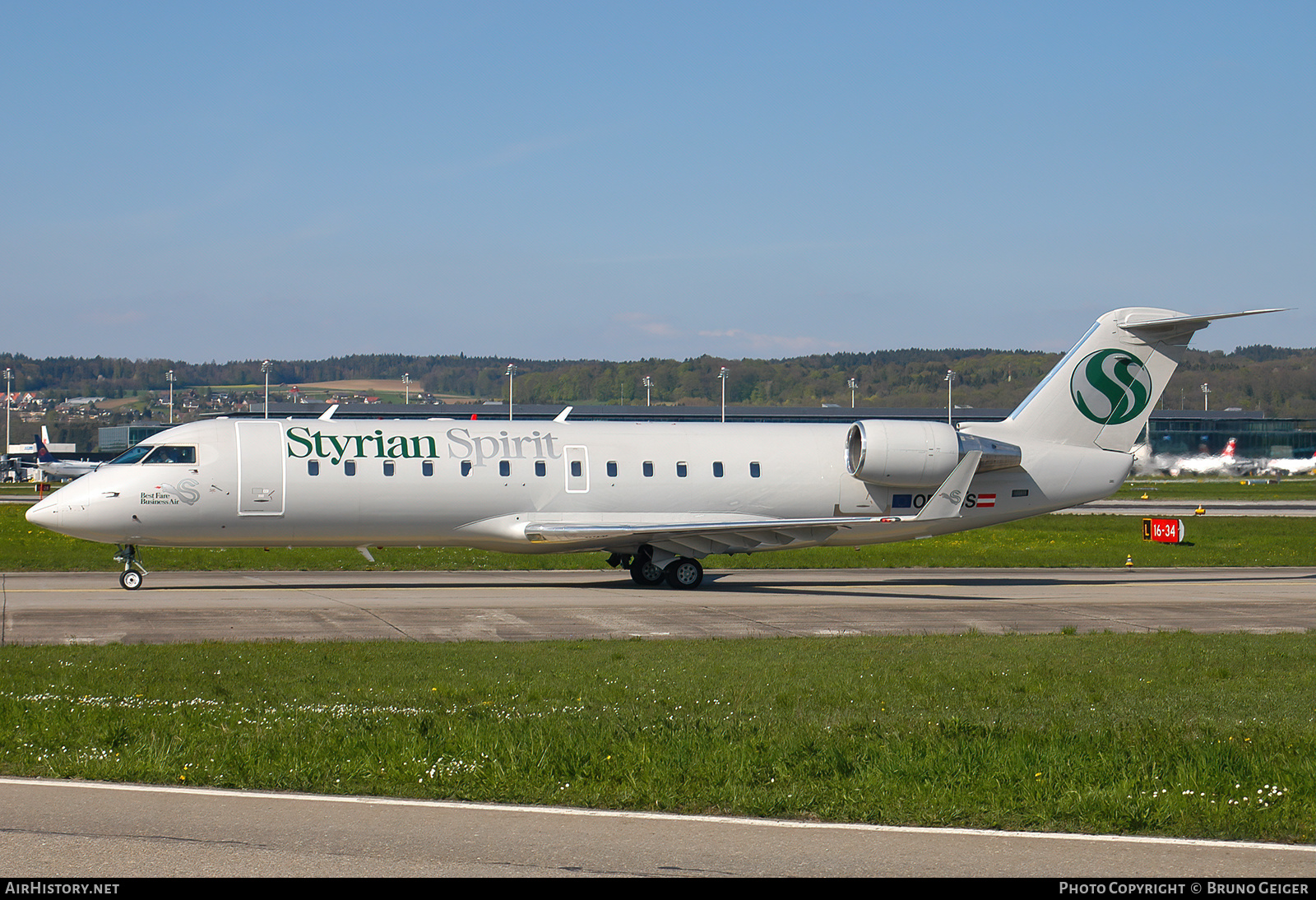 Aircraft Photo of OE-LSS | Bombardier CRJ-200LR (CL-600-2B19) | Styrian Spirit | AirHistory.net #505790