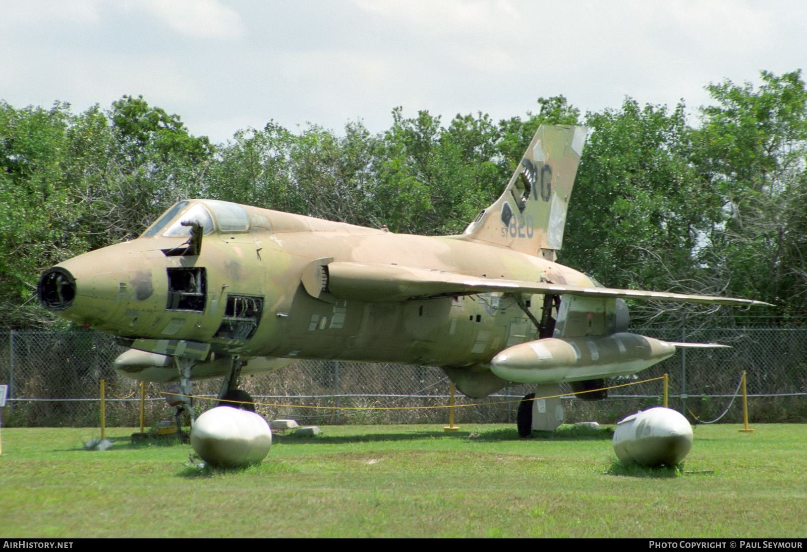 Aircraft Photo of 57-5820 / AF57-820 | Republic F-105B Thunderchief | USA - Air Force | AirHistory.net #505842