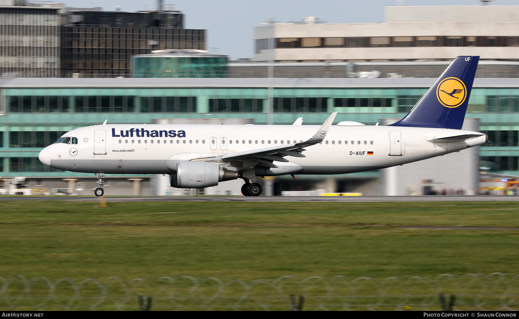 Aircraft Photo of D-AIUF | Airbus A320-214 | Lufthansa | AirHistory.net #505958
