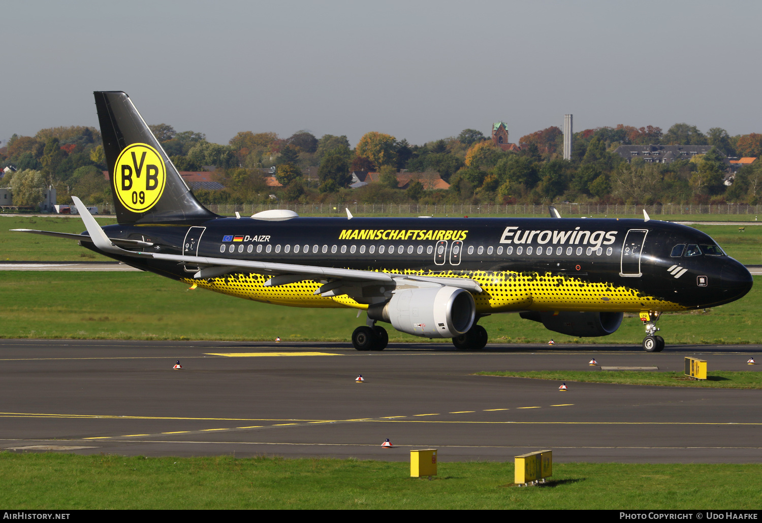 Aircraft Photo of D-AIZR | Airbus A320-214 | Eurowings | AirHistory.net #505968