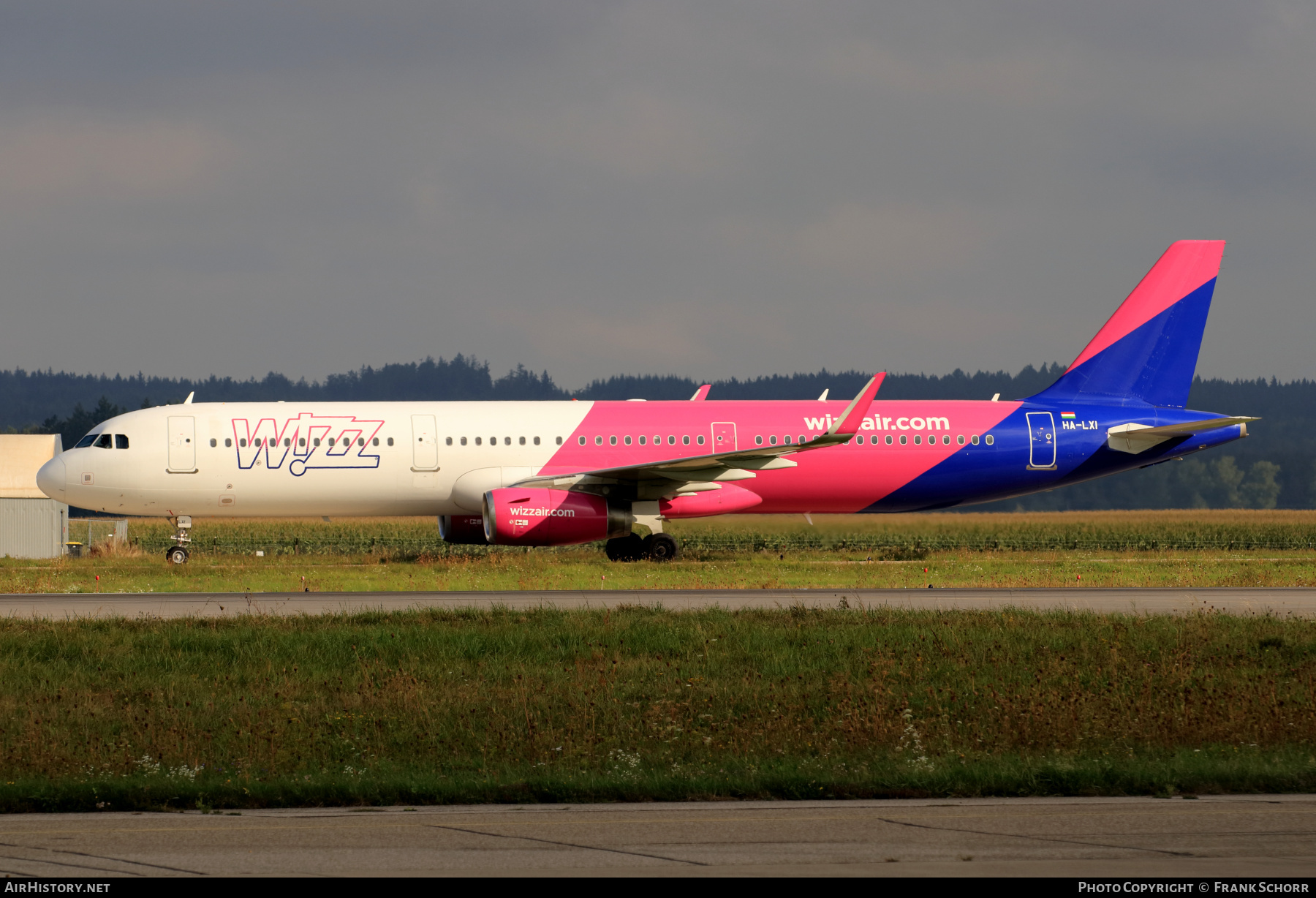 Aircraft Photo of HA-LXI | Airbus A321-231 | Wizz Air | AirHistory.net #505997
