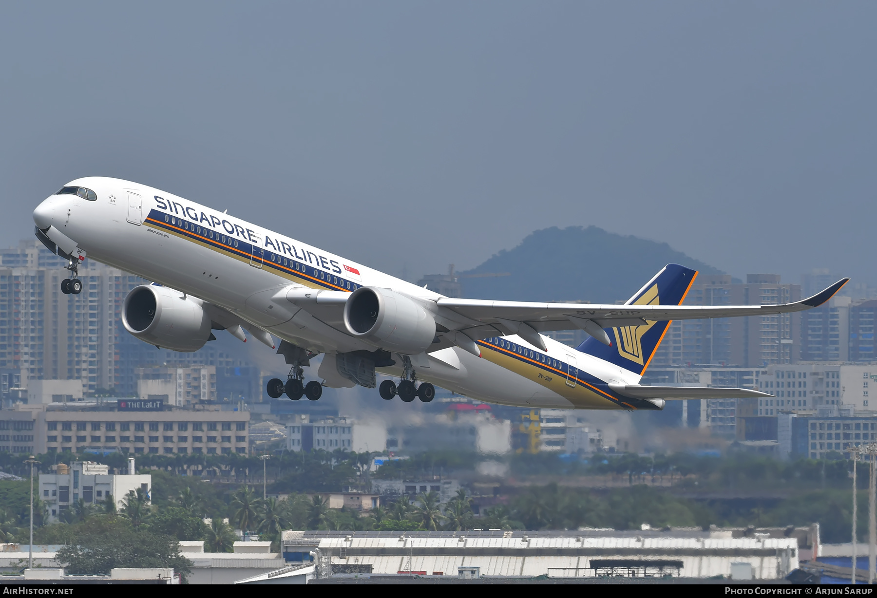 Aircraft Photo of 9V-SHP | Airbus A350-941 | Singapore Airlines | AirHistory.net #506032
