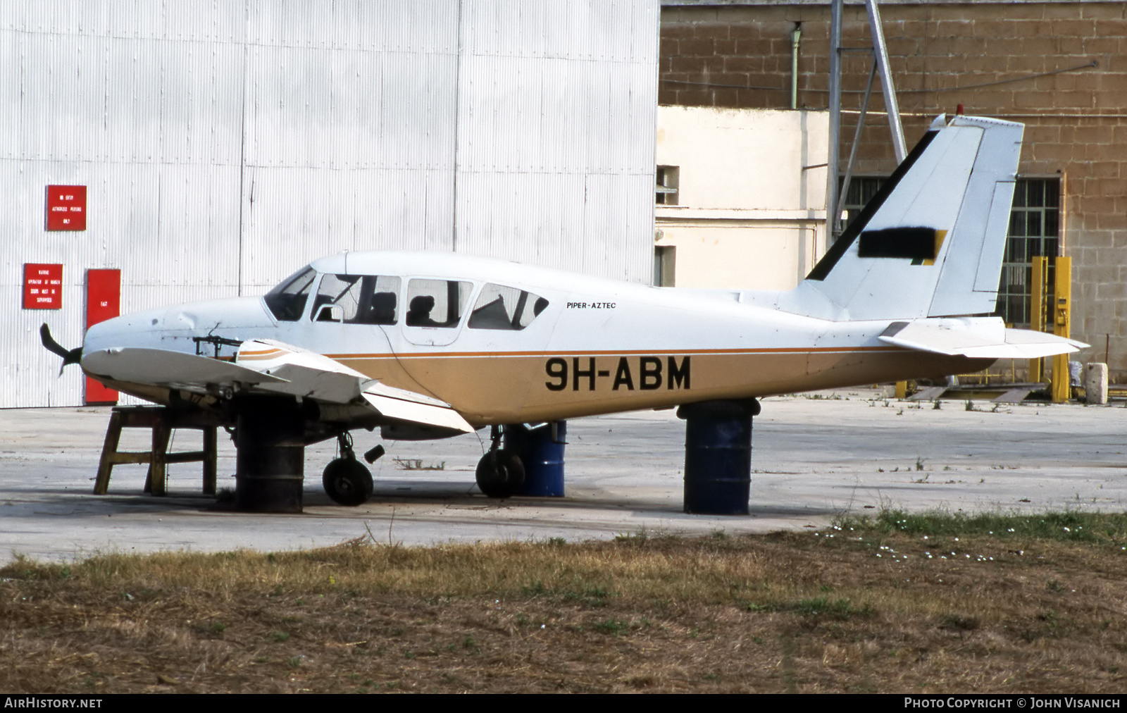 Aircraft Photo of 9H-ABM | Piper PA-23-250 Aztec E | AirHistory.net #506153