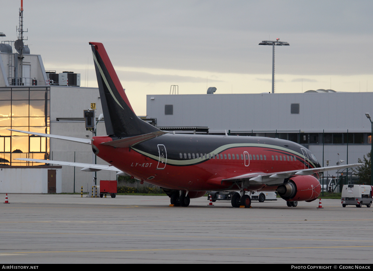 Aircraft Photo of LY-KDT | Boeing 737-522 | AirHistory.net #506241