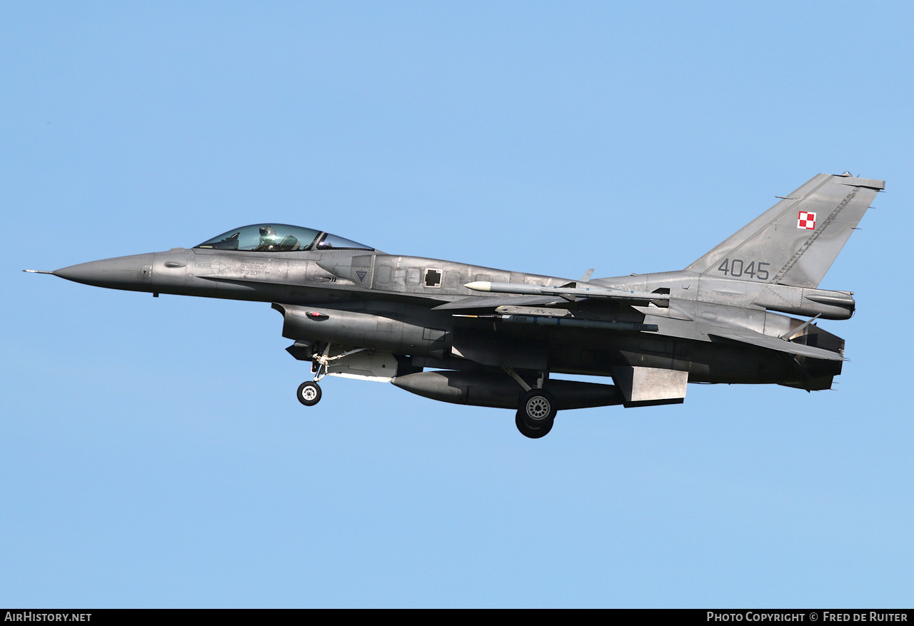 Aircraft Photo of 4045 | Lockheed Martin F-16C Fighting Falcon | Poland - Air Force | AirHistory.net #506279