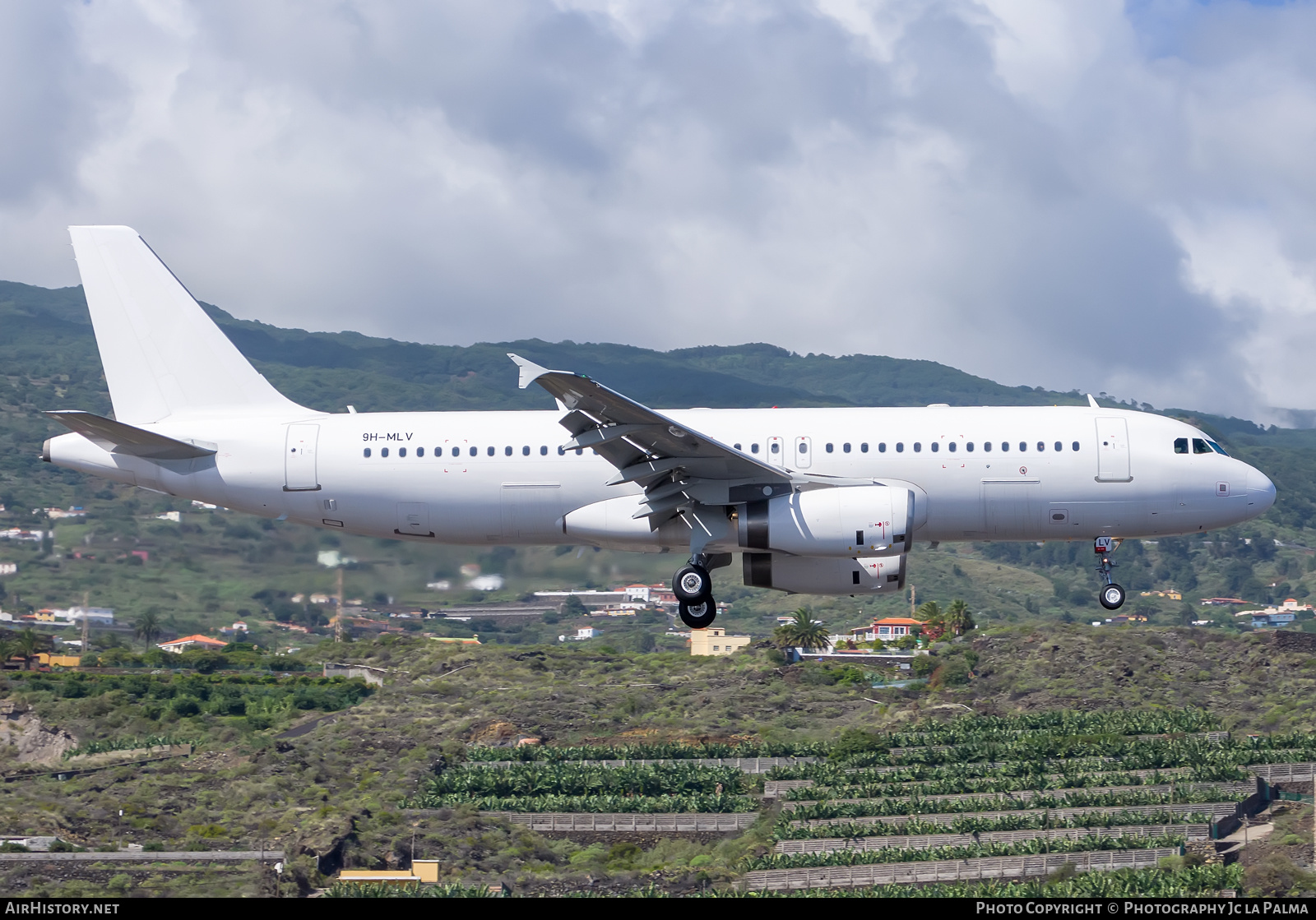 Aircraft Photo of 9H-MLV | Airbus A320-233 | AirHistory.net #506327