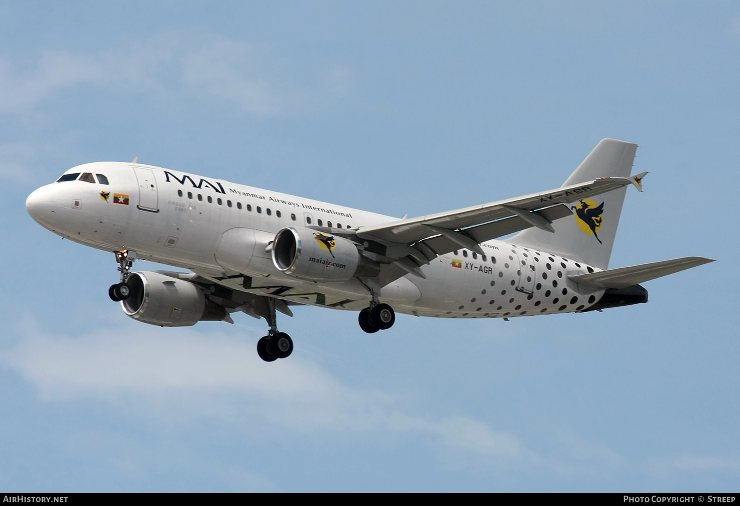 Aircraft Photo of XY-AGR | Airbus A319-112 | Myanmar Airways International - MAI | AirHistory.net #506352