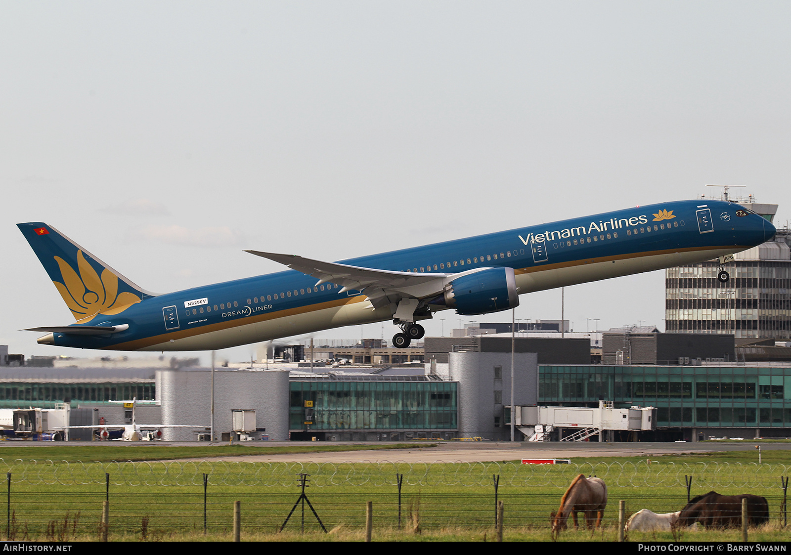 Aircraft Photo of N8290V | Boeing 787-10 Dreamliner | Boeing | Vietnam Airlines | AirHistory.net #506356