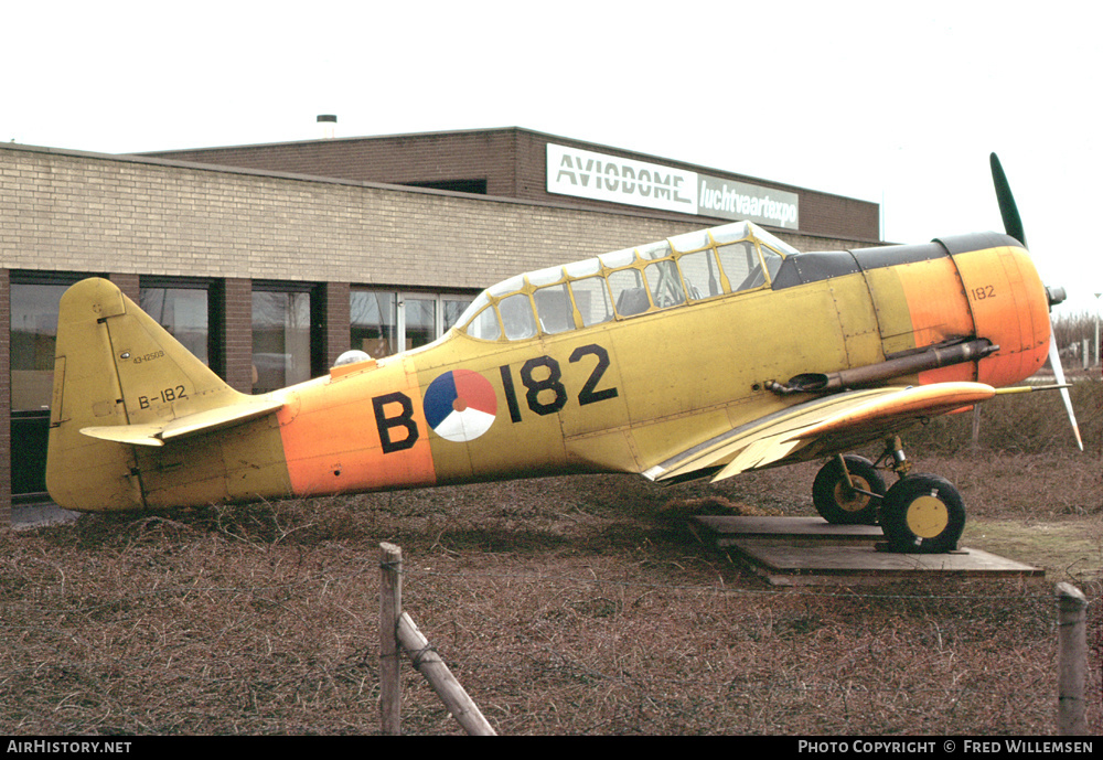 Aircraft Photo of B-182 | North American AT-16 Harvard IIB | Netherlands - Air Force | AirHistory.net #506398