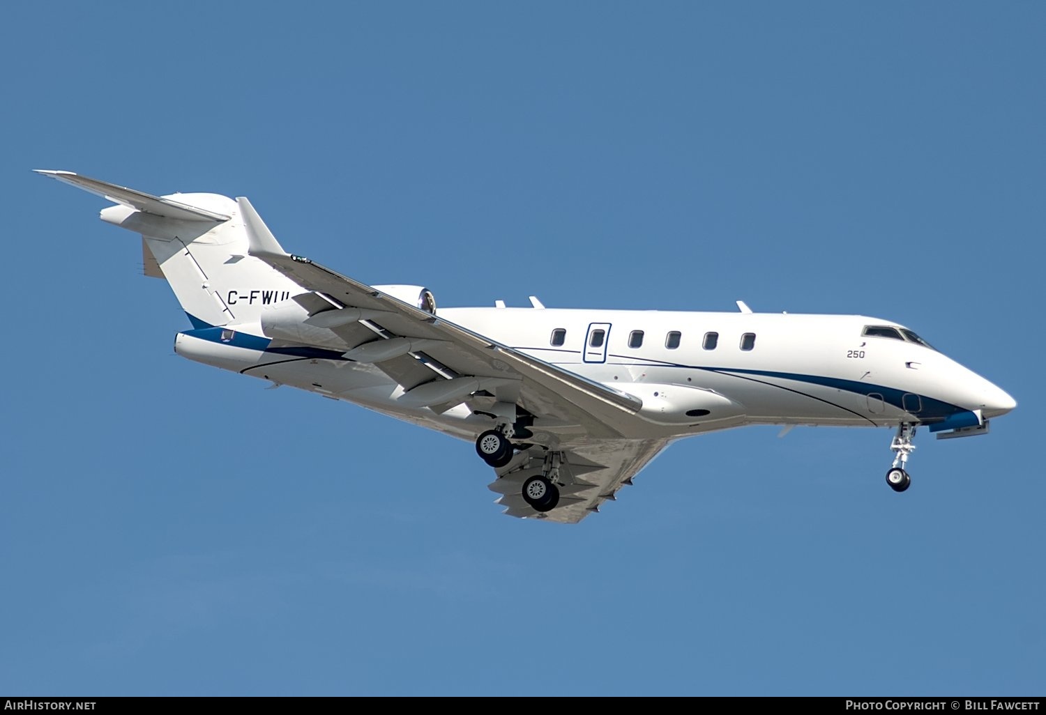 Aircraft Photo of C-FWUI | Bombardier Challenger 300 (BD-100-1A10) | AirHistory.net #506470