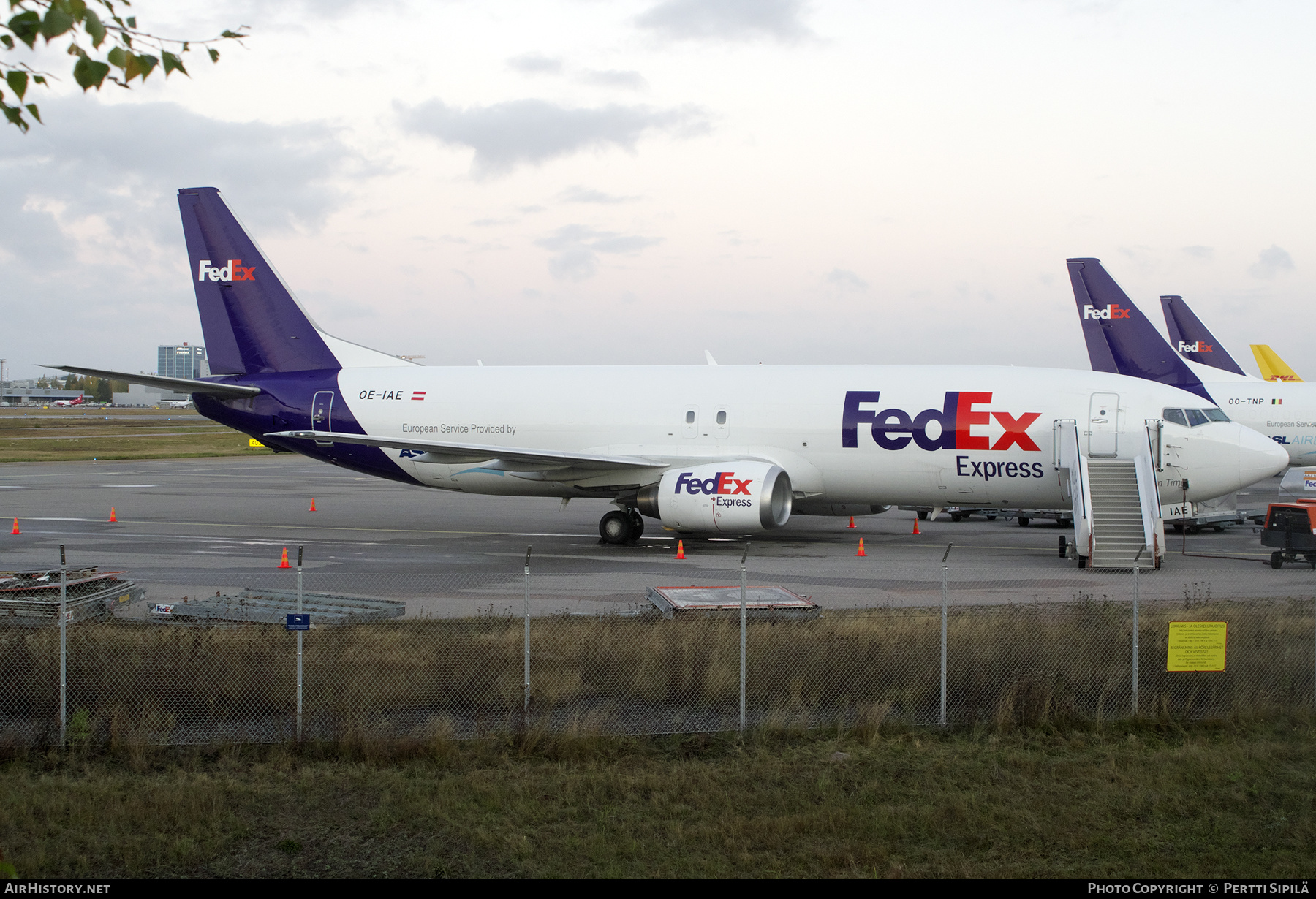 Aircraft Photo of OE-IAE | Boeing 737-4Q8(SF) | FedEx Express - Federal Express | AirHistory.net #506495