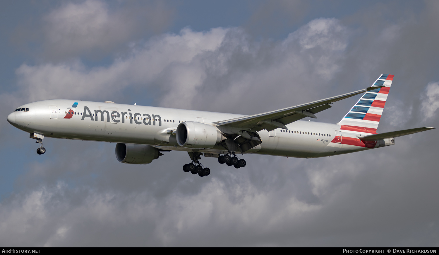 Aircraft Photo of N729AN | Boeing 777-323/ER | American Airlines | AirHistory.net #506498