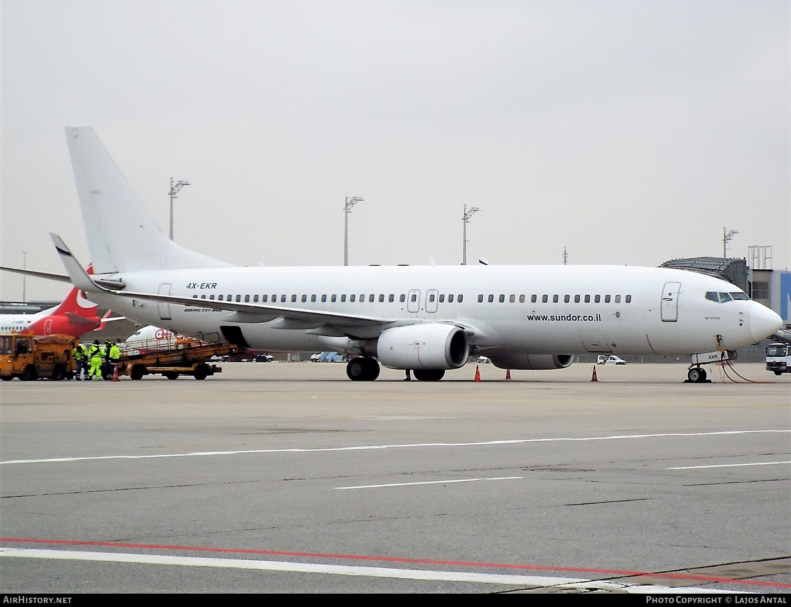 Aircraft Photo of 4X-EKR | Boeing 737-804 | Sun d'Or International Airlines | AirHistory.net #506643