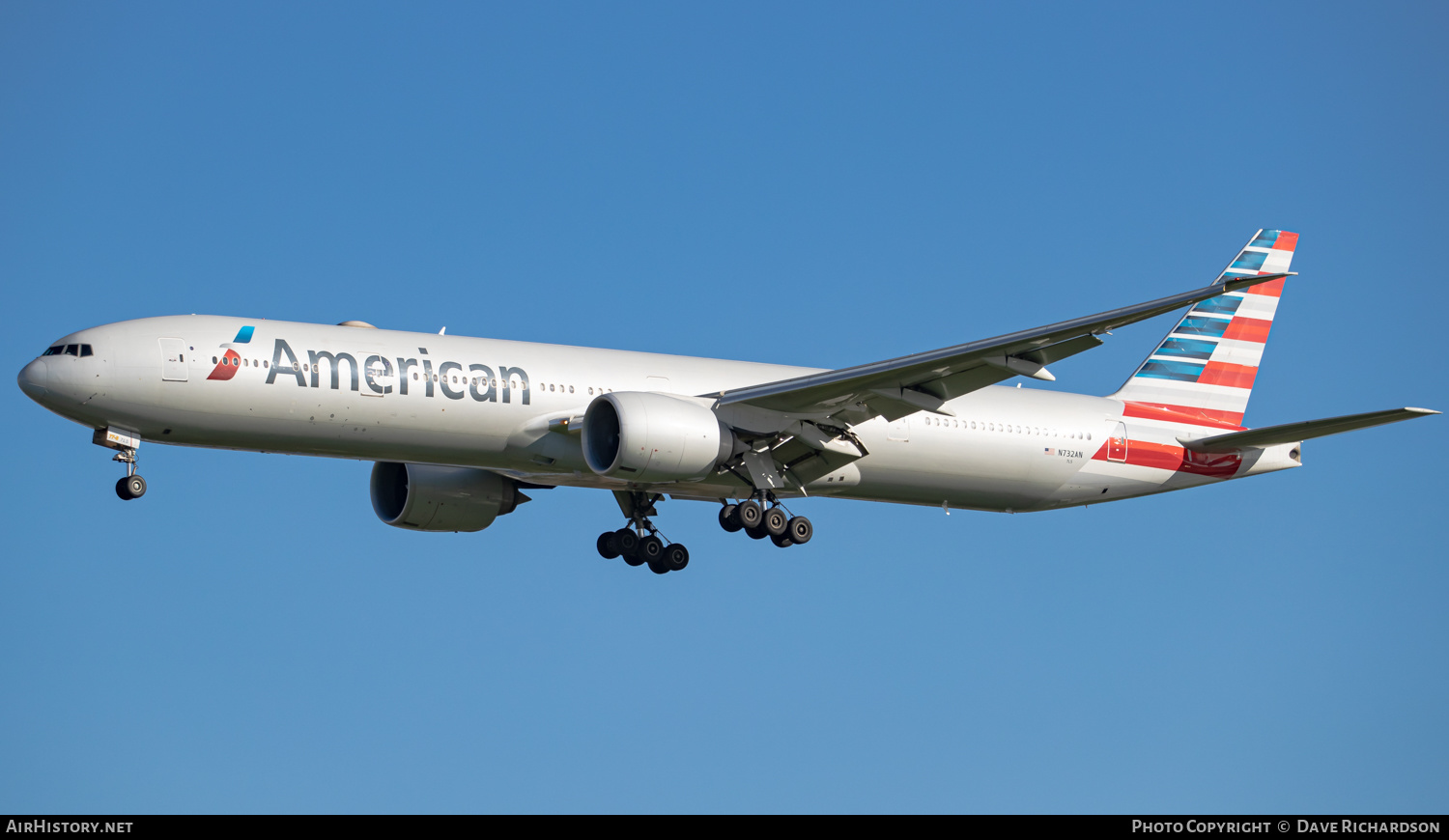 Aircraft Photo of N732AN | Boeing 777-323/ER | American Airlines | AirHistory.net #506699