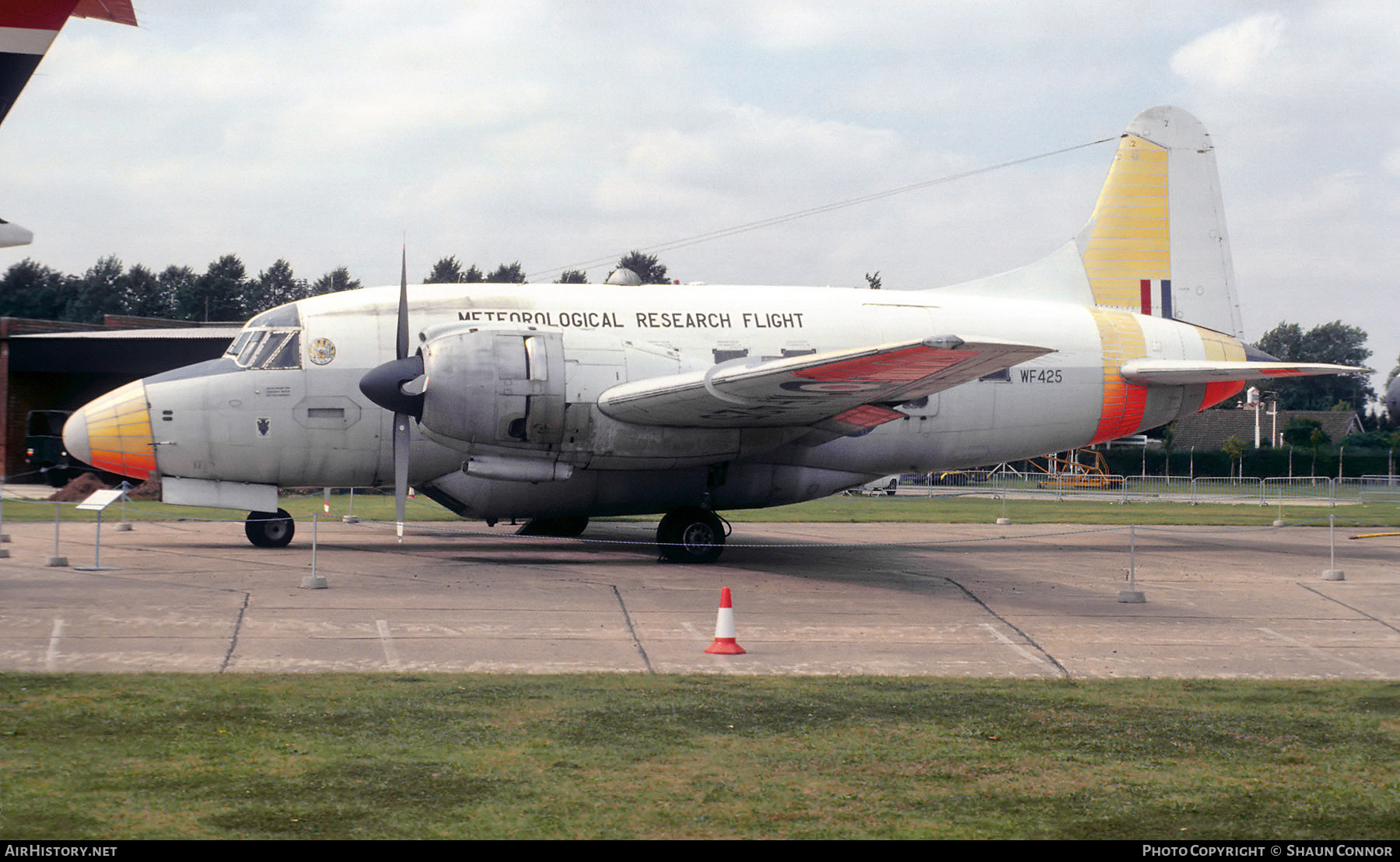 Aircraft Photo of WF425 | Vickers 668 Varsity T.1 | UK - Air Force | AirHistory.net #506740