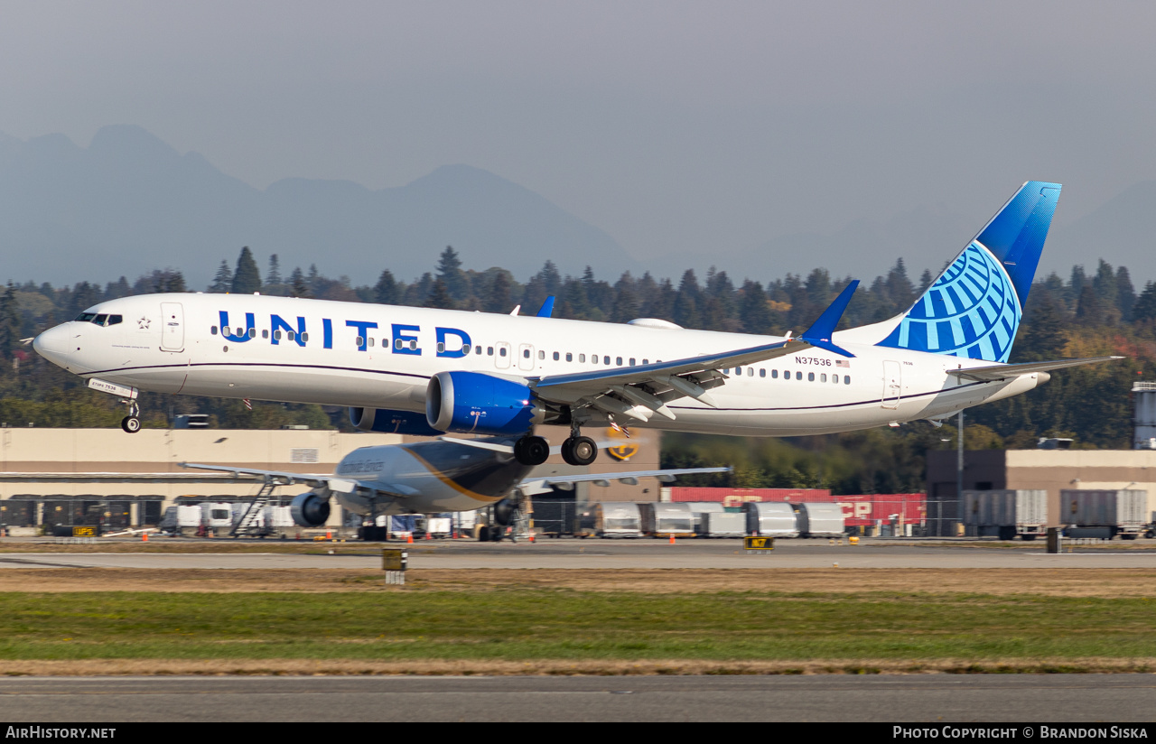 Aircraft Photo of N37536 | Boeing 737-9 Max 9 | United Airlines | AirHistory.net #506871