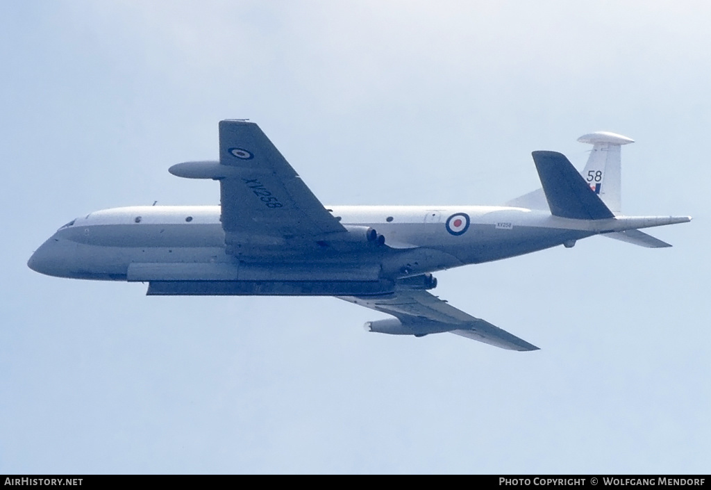 Aircraft Photo of XV258 | Hawker Siddeley HS-801 Nimrod MR.1 | UK - Air Force | AirHistory.net #506956