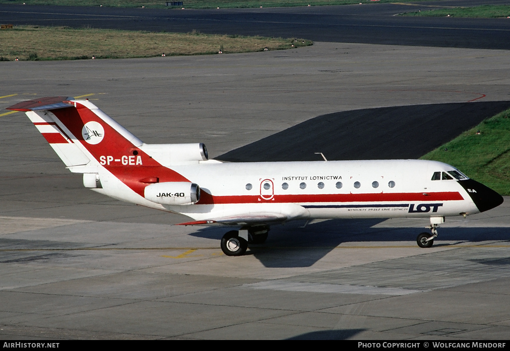 Aircraft Photo of SP-GEA | Yakovlev Yak-40 | Instytut Lotnictwa | AirHistory.net #506967