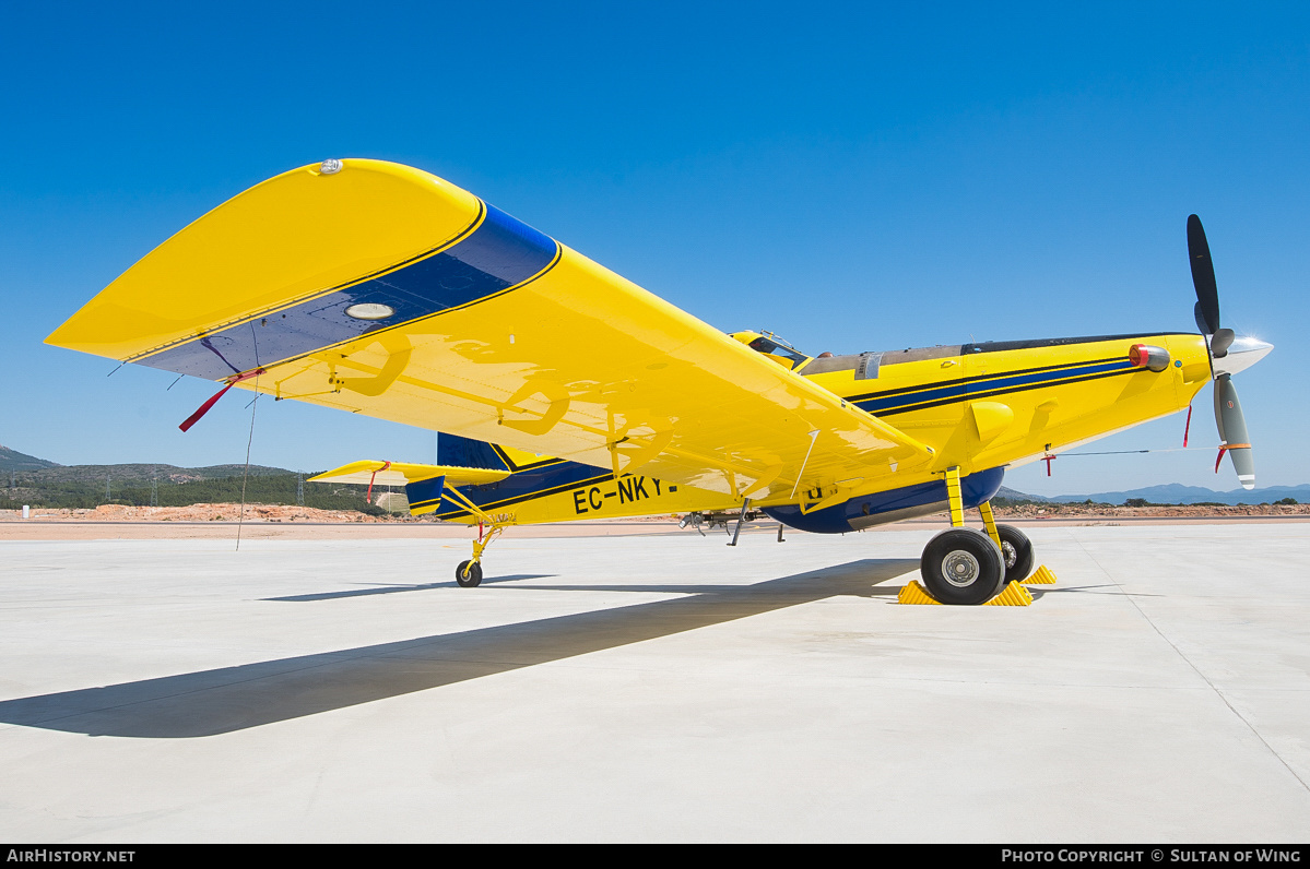 Aircraft Photo of EC-NKY | Air Tractor AT-802A | AirHistory.net #507016