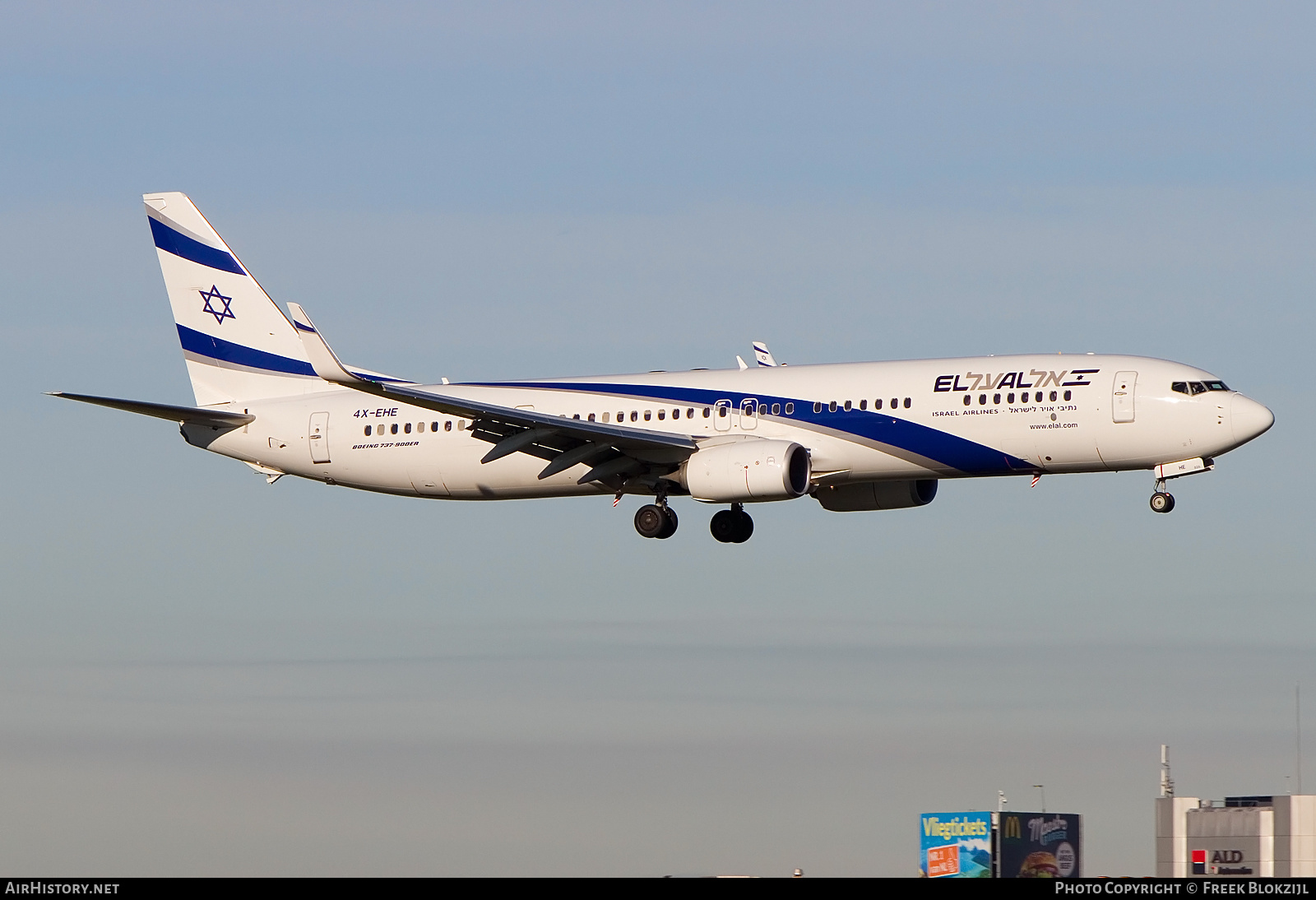 Aircraft Photo of 4X-EHE | Boeing 737-958/ER | El Al Israel Airlines | AirHistory.net #507088
