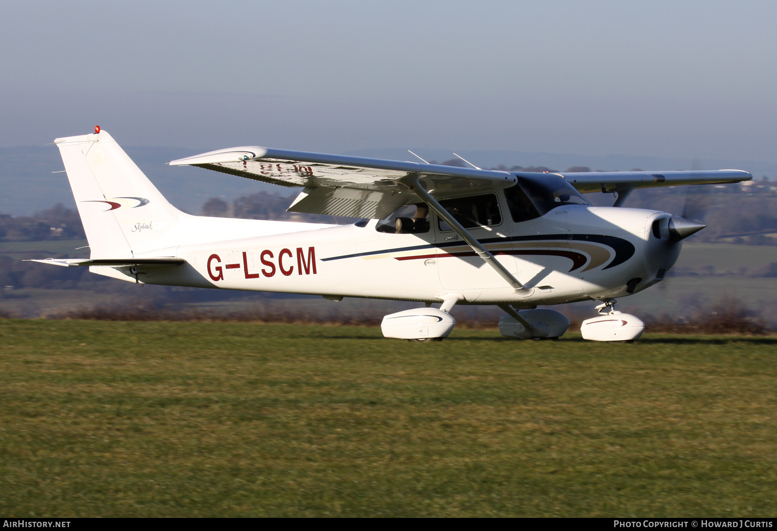 Aircraft Photo of G-LSCM | Cessna 172S Millennium Skyhawk SP | AirHistory.net #507200