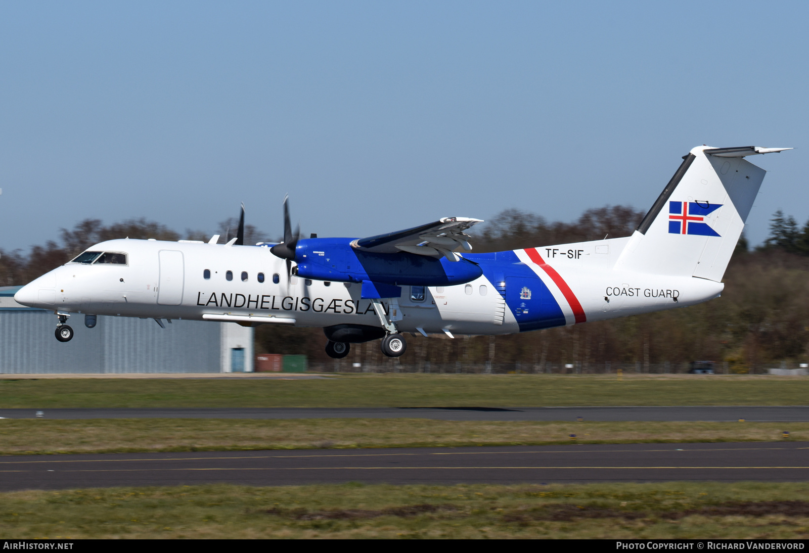 Aircraft Photo of TF-SIF | Bombardier DHC-8-314Q Dash 8 MPA | Landhelgisgæslan | AirHistory.net #507208