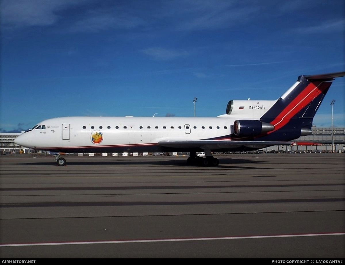 Aircraft Photo of RA-42411 | Yakovlev Yak-42D | RusJet | AirHistory.net #507419