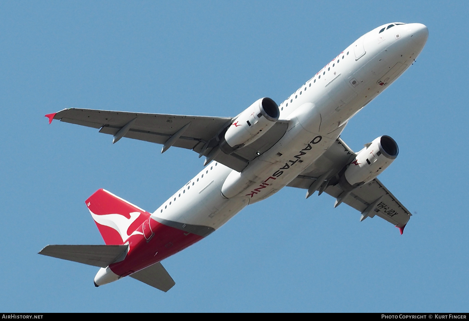 Aircraft Photo of VH-JQX | Airbus A320-232 | QantasLink | AirHistory.net #507631