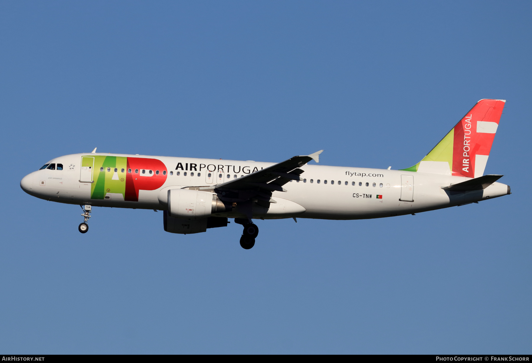 Aircraft Photo of CS-TNW | Airbus A320-214 | TAP Air Portugal | AirHistory.net #507692