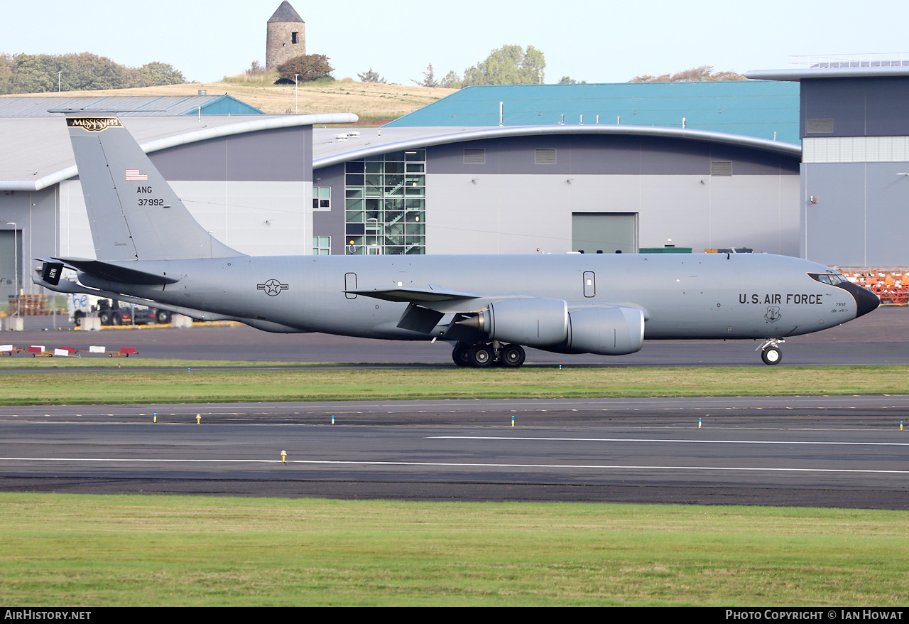 Aircraft Photo of 63-7992 / 37992 | Boeing KC-135R Stratotanker | USA - Air Force | AirHistory.net #507695