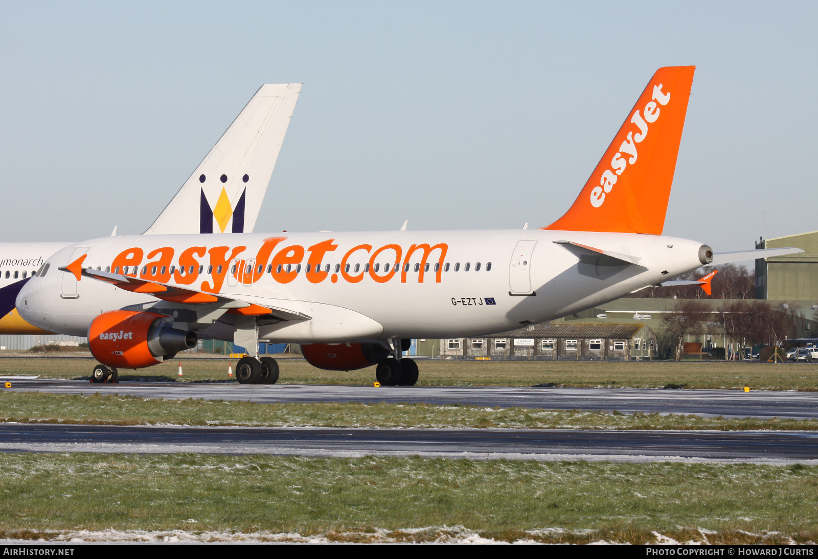 Aircraft Photo of G-EZTJ | Airbus A320-214 | EasyJet | AirHistory.net #507729