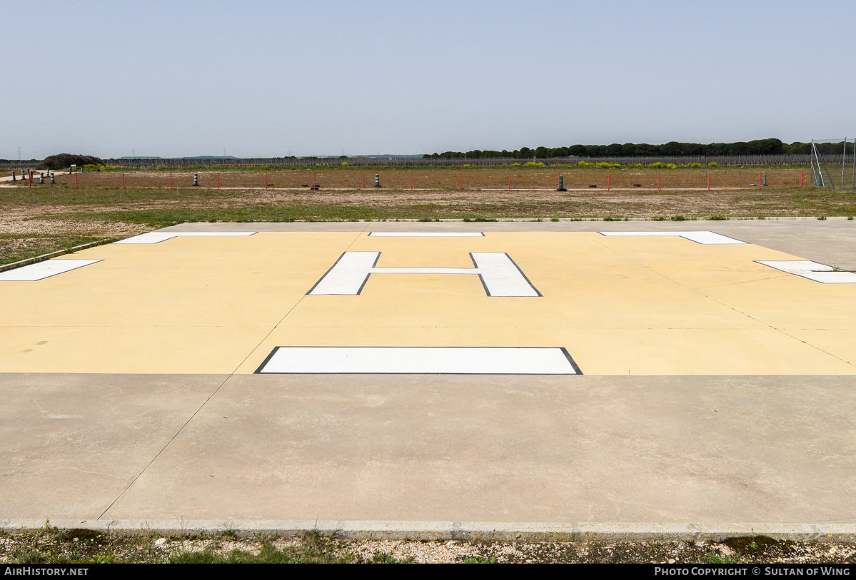 Airport photo of Alcazarén (LEAZ) in Spain | AirHistory.net #508053