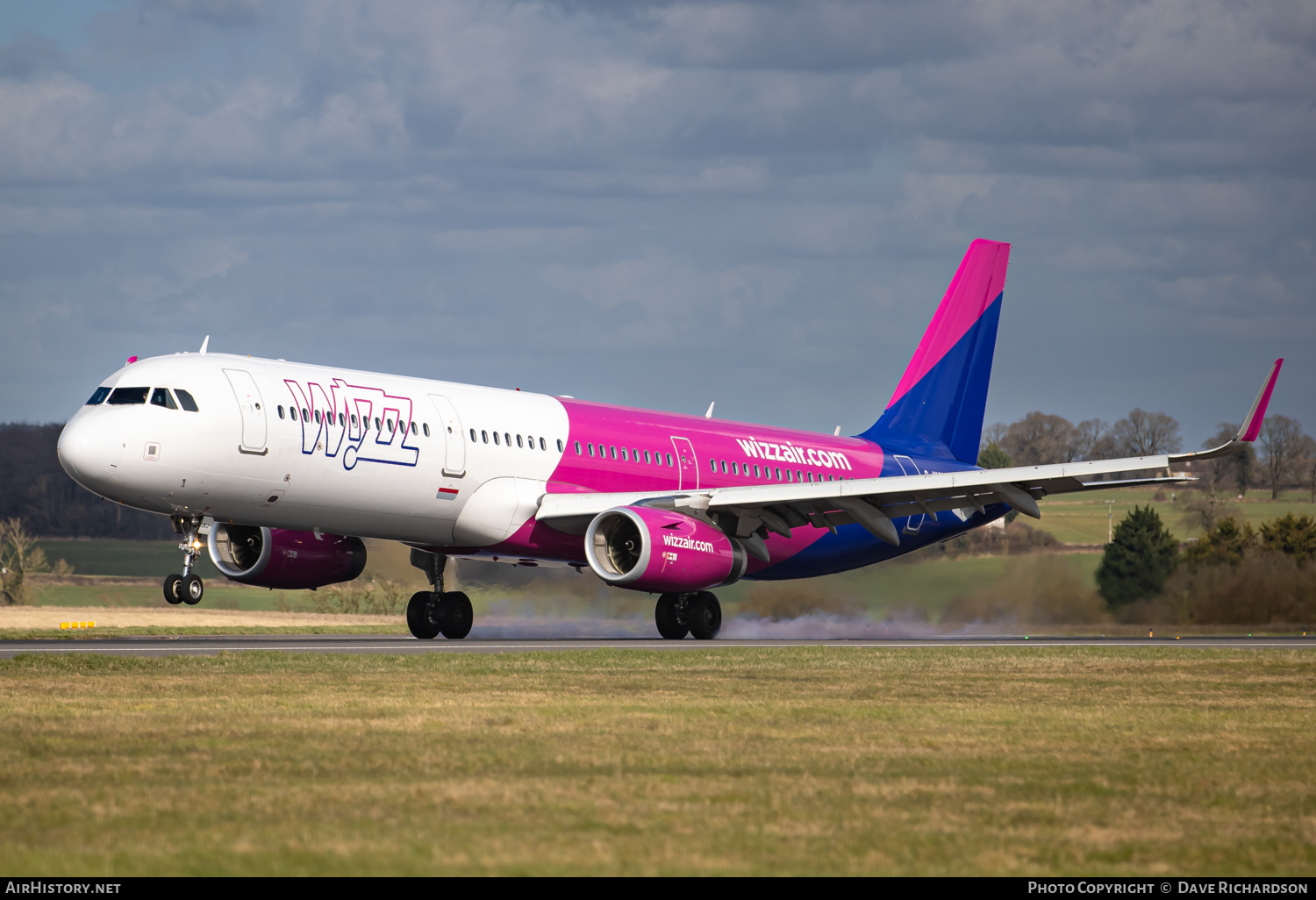Aircraft Photo of G-WUKJ | Airbus A321-231 | Wizz Air | AirHistory.net #508074