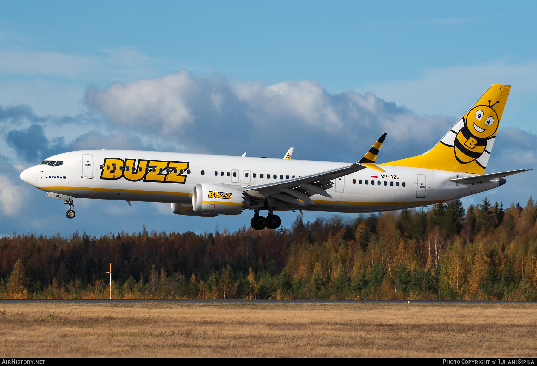 Aircraft Photo of SP-RZE | Boeing 737-8200 Max 200 | Buzz | AirHistory.net #508202