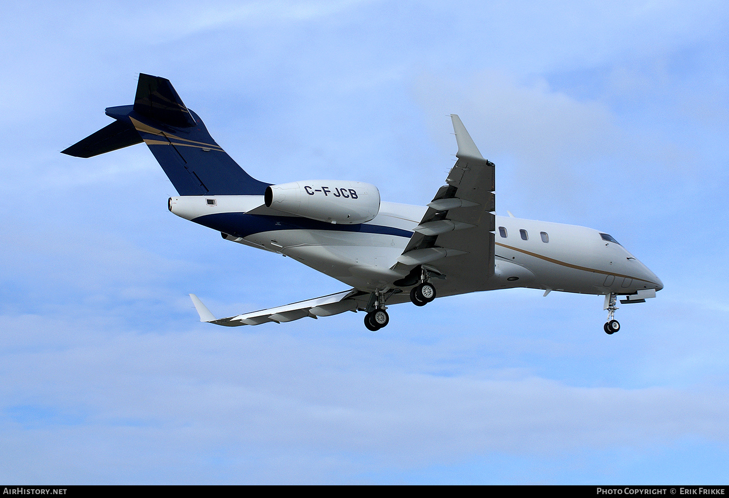 Aircraft Photo of C-FJCB | Bombardier Challenger 300 (BD-100-1A10) | AirHistory.net #508229