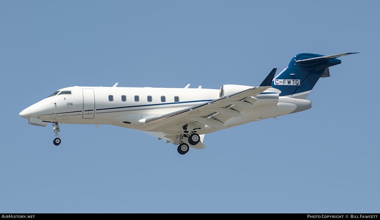 Aircraft Photo of C-FWTQ | Bombardier Challenger 300 (BD-100-1A10) | AirHistory.net #508350