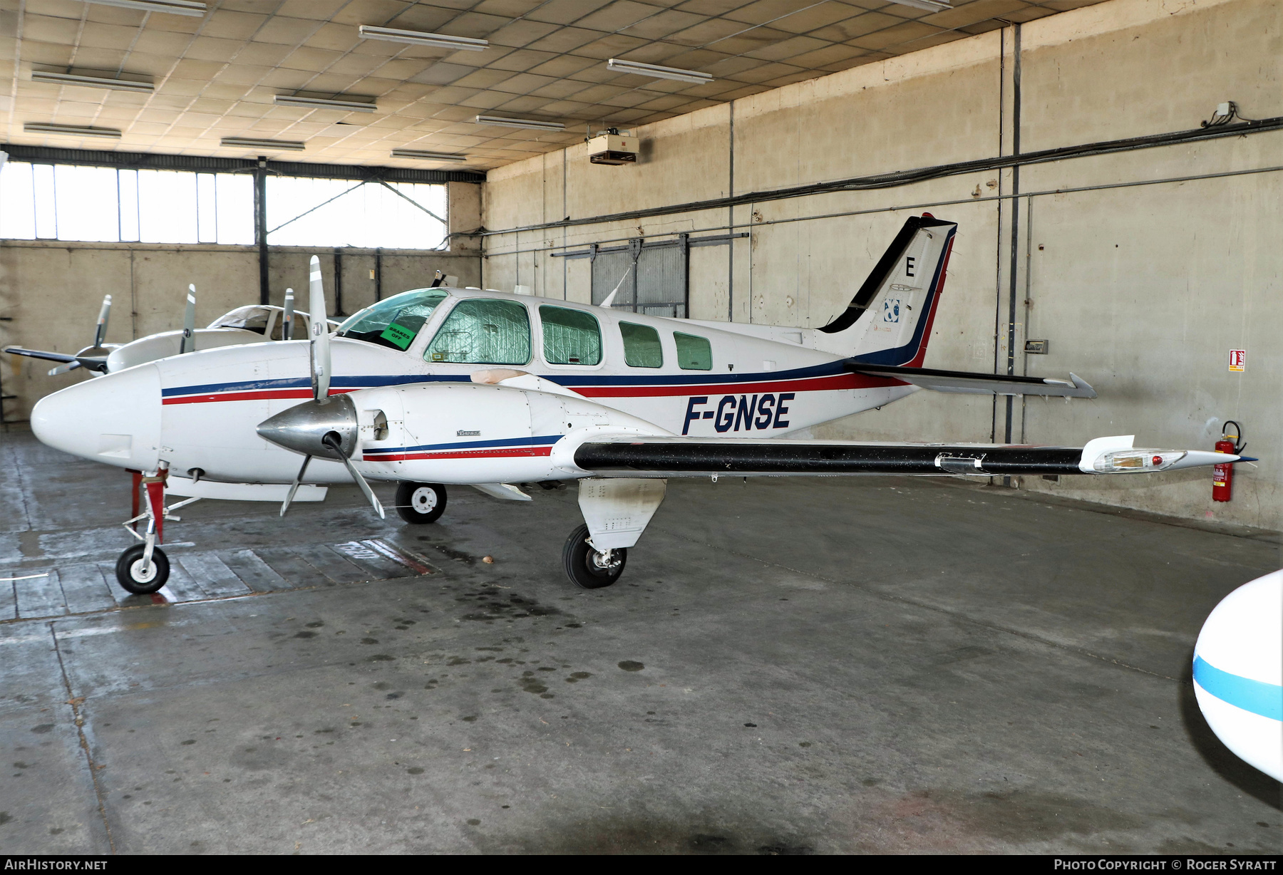 Aircraft Photo of F-GNSE | Beech 58 Baron | ÉNAC - École Nationale de l'Aviation Civile | AirHistory.net #508465