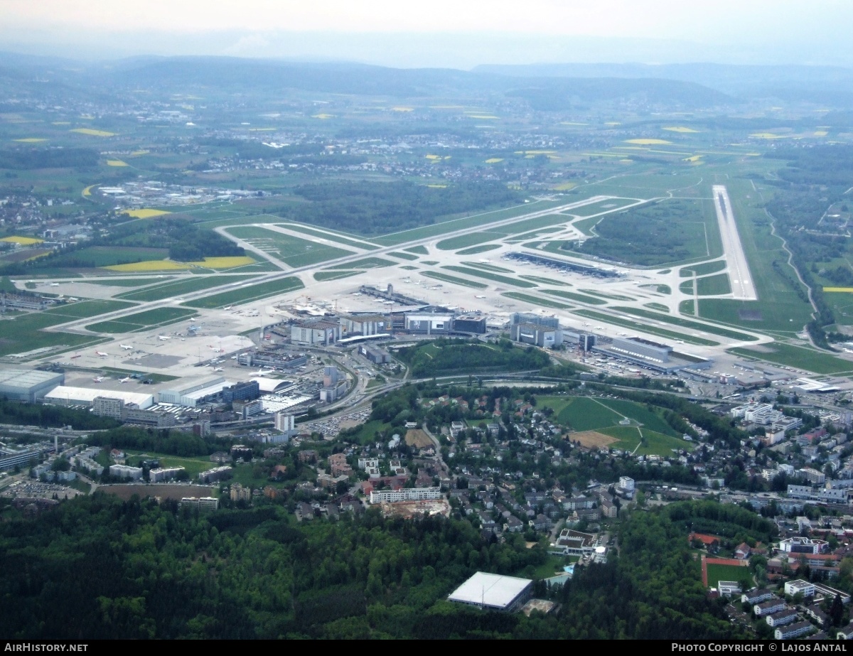 Airport photo of Zürich (LSZH / ZRH) in Switzerland | AirHistory.net #508681