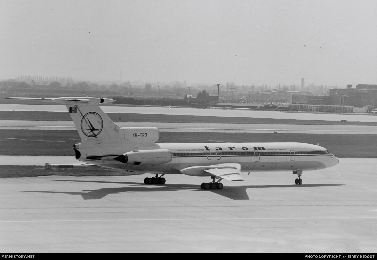 Aircraft Photo of YR-TPJ | Tupolev Tu-154B-2 | TAROM - Transporturile Aeriene Române | AirHistory.net #508719