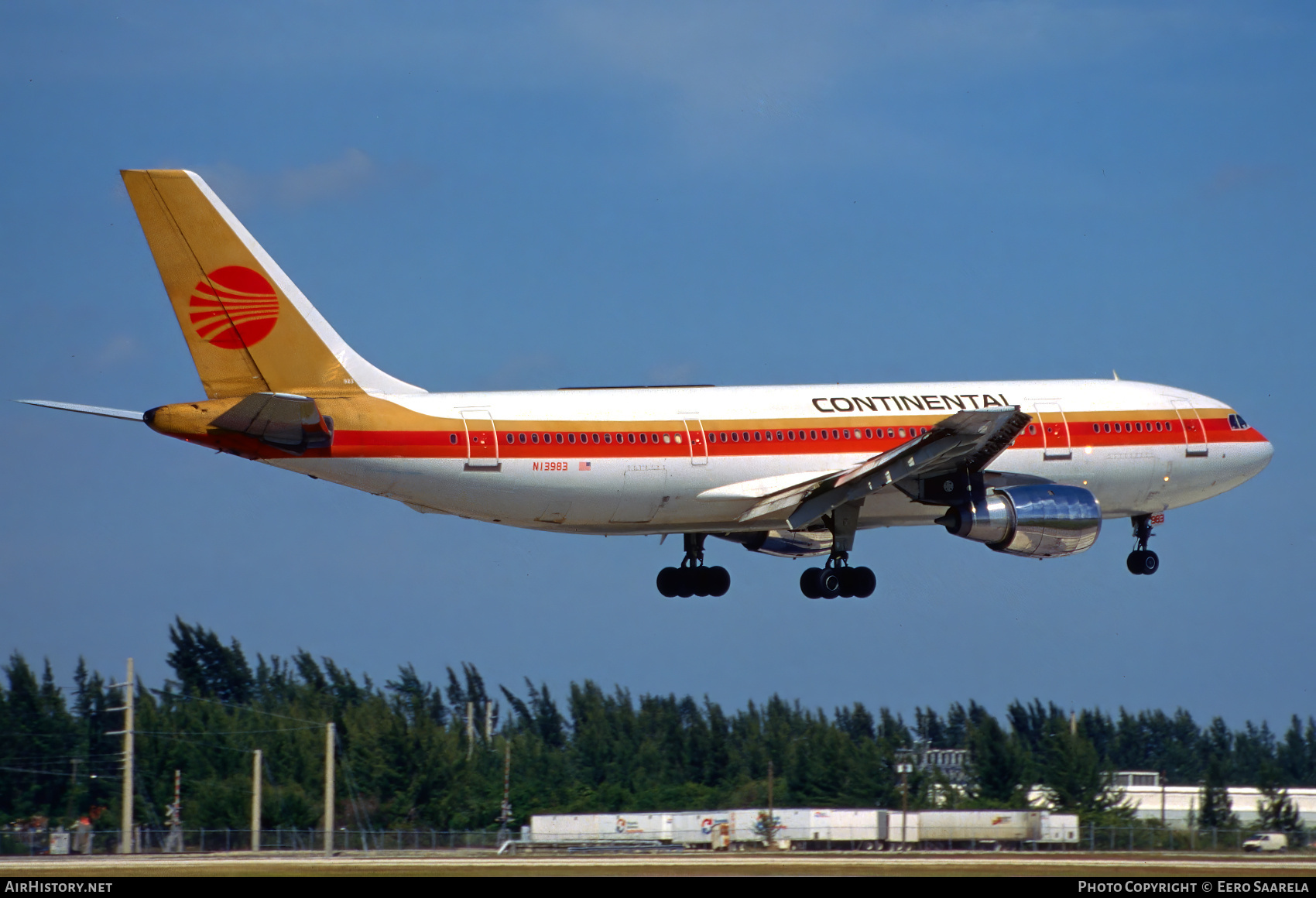 Aircraft Photo of N13983 | Airbus A300B4-103 | Continental Airlines | AirHistory.net #508825