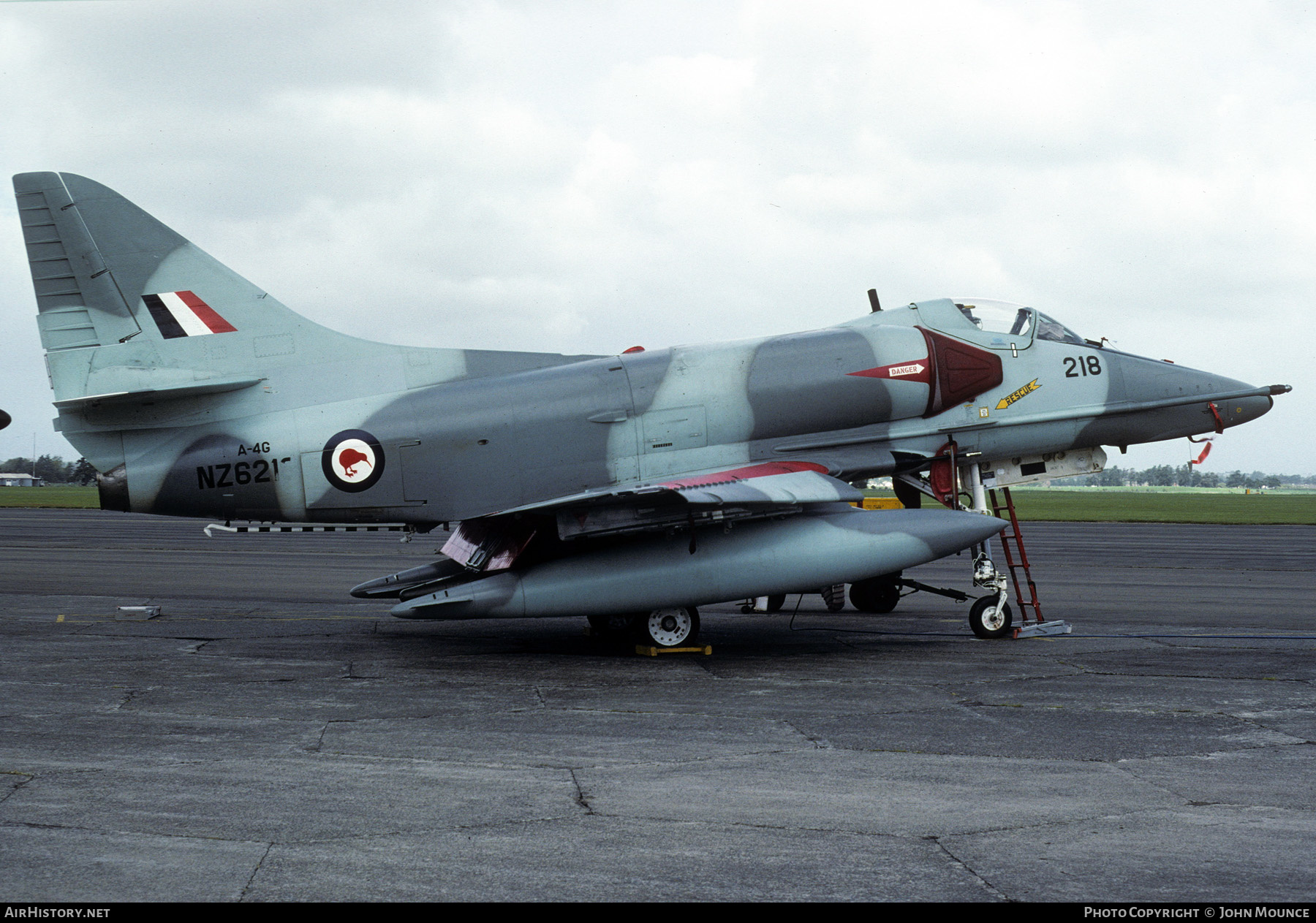 Aircraft Photo of NZ6218 | Douglas A-4G Skyhawk | New Zealand - Air Force | AirHistory.net #508829