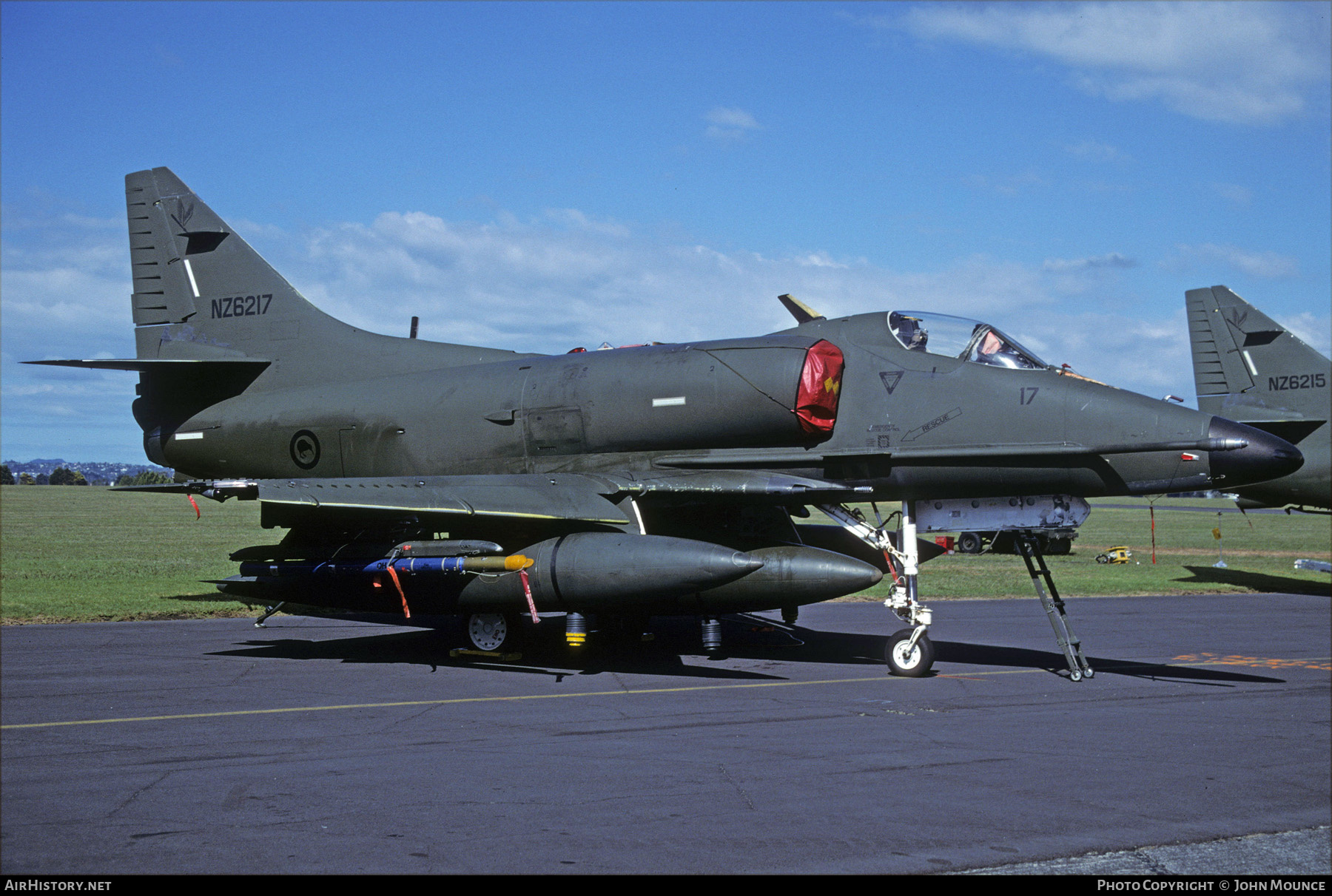 Aircraft Photo of NZ6217 | Douglas A-4K Skyhawk | New Zealand - Air Force | AirHistory.net #508854