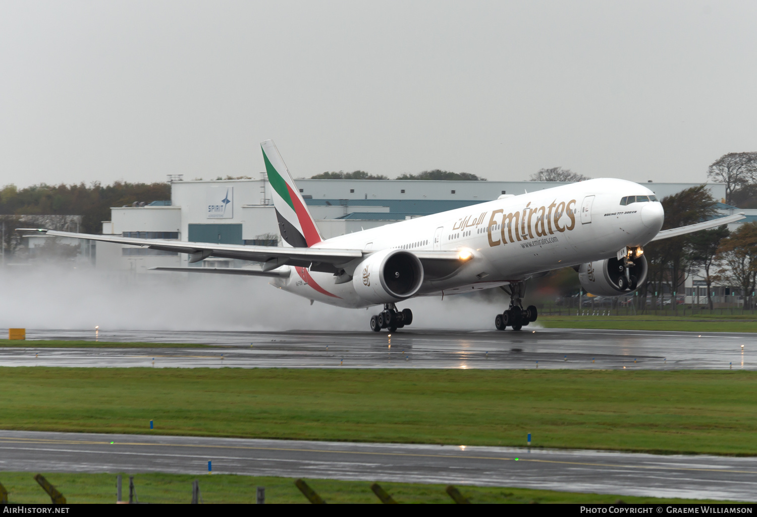 Aircraft Photo of A6-EBM | Boeing 777-31H/ER | Emirates | AirHistory.net #509335