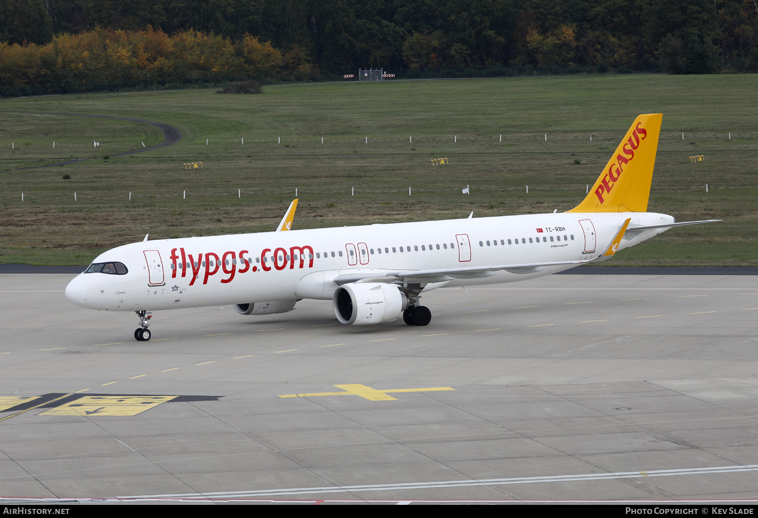 Aircraft Photo of TC-RBH | Airbus A321-251NX | Pegasus Airlines | AirHistory.net #509505