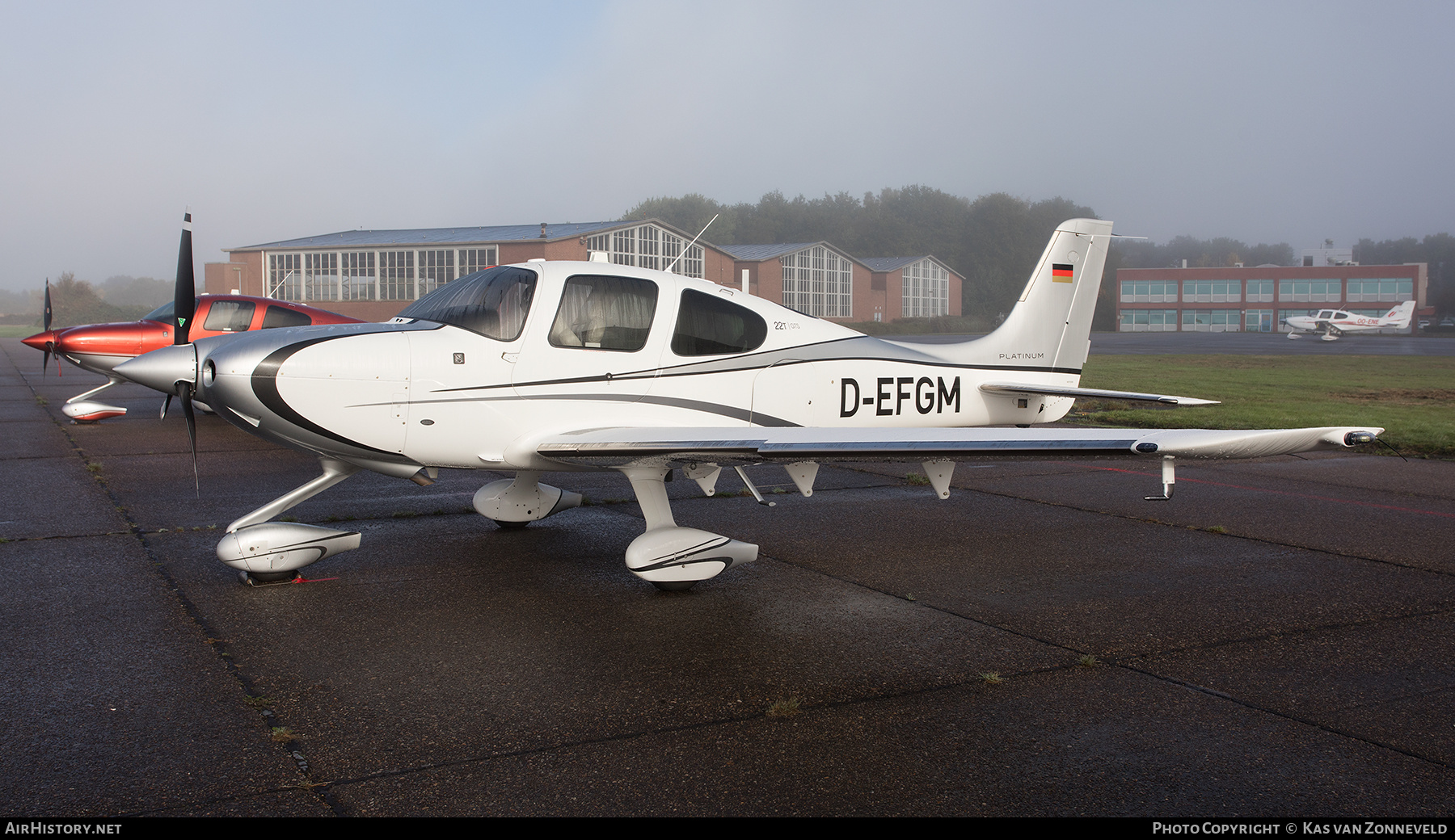 Aircraft Photo of D-EFGM | Cirrus SR-22T G5-GTS Platinum | AirHistory.net #509594