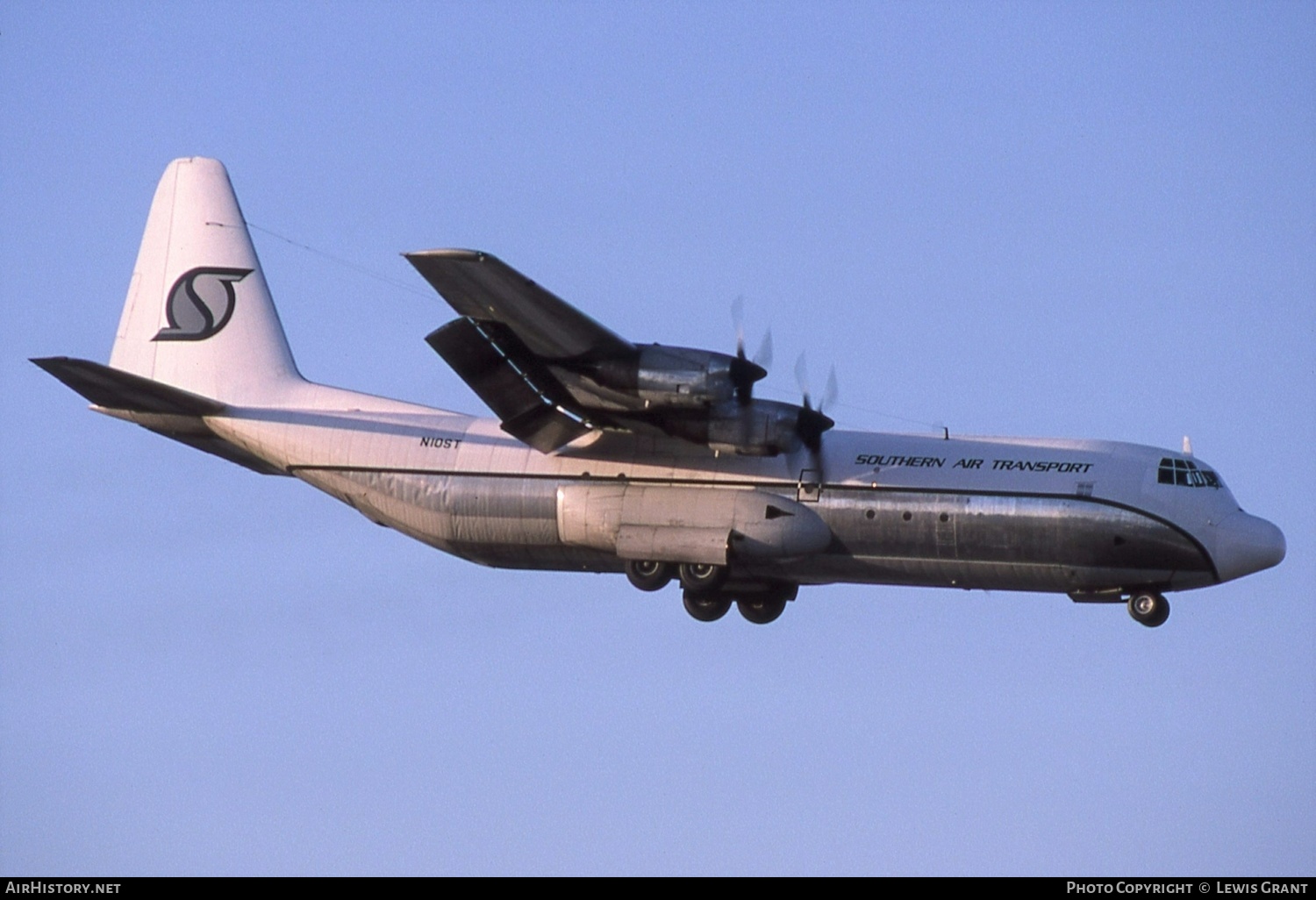 Aircraft Photo of N10ST | Lockheed L-100-30 Hercules (382G) | Southern Air Transport | AirHistory.net #509713